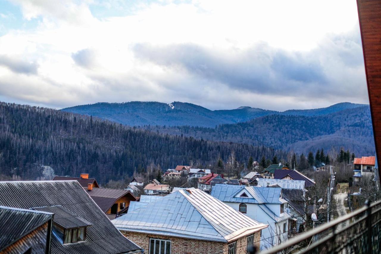 Карпатська Вершина Hotel Jaremtsje Buitenkant foto