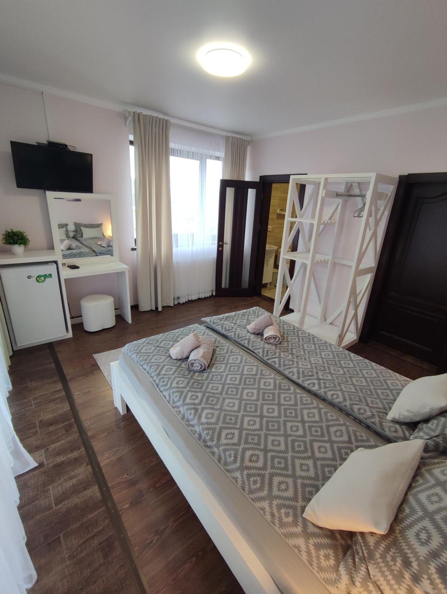 Карпатська Вершина Hotel Jaremtsje Buitenkant foto